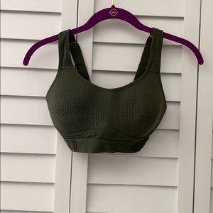 NWOT LAYERS QWICK-DRY WORKOUT BRA